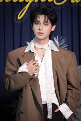 BEIJING, CHINA - MAY 27: Singer Justin Huang Minghao attends the OK! Magazine Moonlight Party on May 27, 2026 in Beijing, China.  Copyright: xVCGx 111644329092