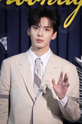 BEIJING, CHINA - MAY 27: Singer Bi Wenjun attends the OK! Magazine Moonlight Party on May 27, 2026 in Beijing, China.  Copyright: xVCGx 111644329047