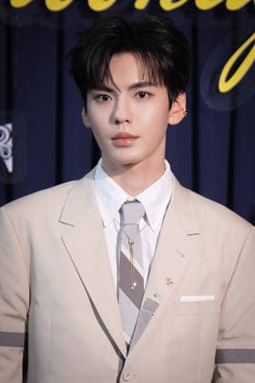 BEIJING, CHINA - MAY 27: Singer Bi Wenjun attends the OK! Magazine Moonlight Party on May 27, 2026 in Beijing, China.  Copyright: xVCGx 111644329043