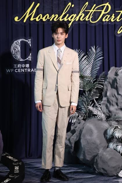 BEIJING, CHINA - MAY 26: Singer Bi Wenjun attends the OK! Magazine Moonlight Party on May 26, 2026 in Beijing, China.  Copyright: xVCGx 111644266053