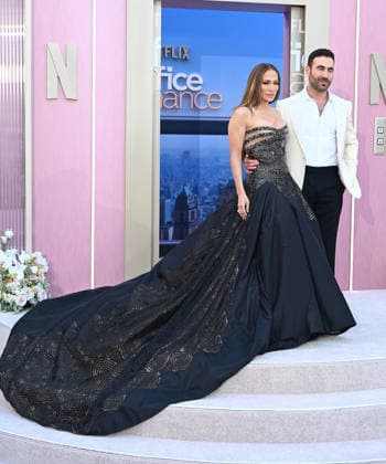 LOS ANGELES, CALIFORNIA - MAY 26: Jennifer Lopez and Brett Goldstein at the world premiere of Netflix s Office Romance at The Egyptian Theatre Hollywood on May 26, 2026 in Los Angeles, California. Credit: Michael Mattes USA  - ZUMAa123 20260526_zaa_a123_210 Copyright: xAdMediax