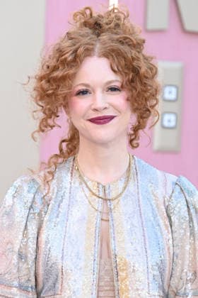 LOS ANGELES, CALIFORNIA - MAY 26: Mary Wiseman at the world premiere of Netflix s Office Romance at The Egyptian Theatre Hollywood on May 26, 2026 in Los Angeles, California. Credit: Michael Mattes USA  - ZUMAa123 20260526_zaa_a123_199 Copyright: xAdMediax