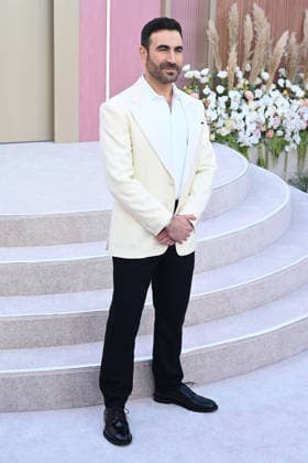 Premiere of Office Romance LOS ANGELES, CALIFORNIA - MAY 26:Brett Goldstein at the world premiere of Netflix s Office Romance at The Egyptian Theatre Hollywood on May 26, 2026 in Los Angeles, California. Credit: Michael Mattes AdMedia EDITORIAL USE ONLY  Copyright: xx AdMediax admphotostwo992422