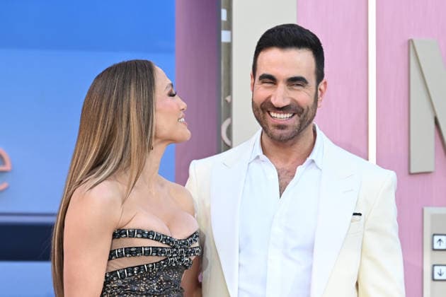 LOS ANGELES, CALIFORNIA - MAY 26: Jennifer Lopez and Brett Goldstein at the world premiere of Netflix s Office Romance at The Egyptian Theatre Hollywood on May 26, 2026 in Los Angeles, California. Copyright: xAdMediax xMediaPunchx