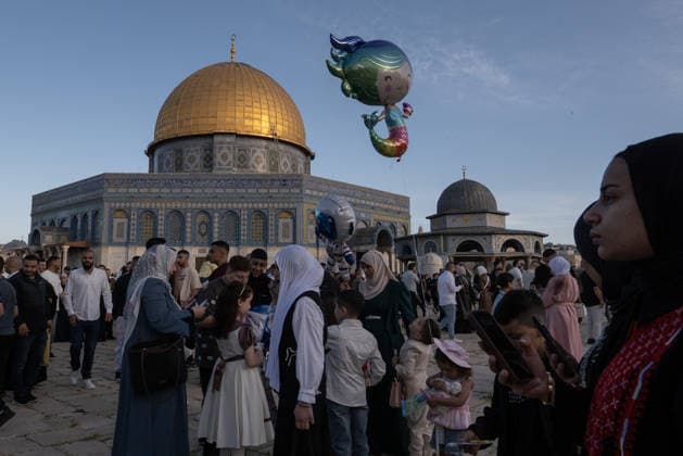 Muslims flock to Al-Aqsa Mosque in East Jerusalem for Eid al-Adha prayer JERUSALEM - MAY 27: Muslim worshippers flock to the Al-Aqsa Mosque, located in the Old City of East Jerusalem, to perform the Eid al-Adha (Feast of Sacrifice) prayer on May 27, 2026. Mostafa Alkharouf Anadolu Jerusalem Israel. Editorial use only. Please get in touch for any other usage.  Copyright: x2026xAnadoluxMostafaxAlkharoufx