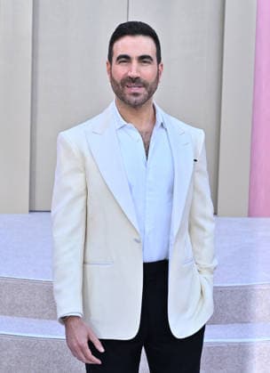 Netflix™s ˜Office Romance™ World Premiere Brett Goldstein arriving to the Netflix™s Office Romance world premiere held at The Egyptian Theatre on May 26, 2026 in Hollywood, CA. Hollywood The Egyptian Theatre California USA Copyright: xLISAxOConnorx xAFF-USA.comx