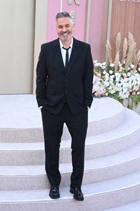 Premiere mondiale de la serie Office Romance a Los Angeles LOS ANGELES, CALIFORNIA MAY 26 Ol Parker at the world premiere of Netflix s Office Romance at The Egyptian Theatre Hollywood on May 26, 2026 in Los Angeles, California Credit Michael Mattes AdMedia 456806 2026 05 26 Los Angeles Etats Unis  Copyright: xAdMediax STAR_456806_012