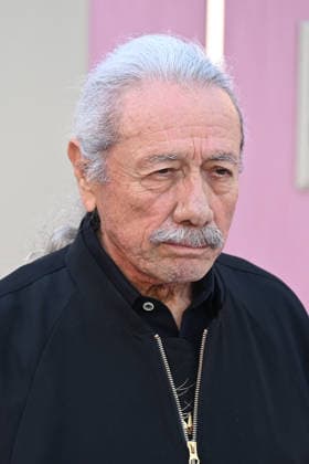 Premiere mondiale de la serie Office Romance a Los Angeles LOS ANGELES, CALIFORNIA MAY 26 Edward James Olmos at the world premiere of Netflix s Office Romance at The Egyptian Theatre Hollywood on May 26, 2026 in Los Angeles, California Credit Michael Mattes AdMedia 456806 2026 05 26 Los Angeles Etats Unis  Copyright: xAdMediax STAR_456806_041