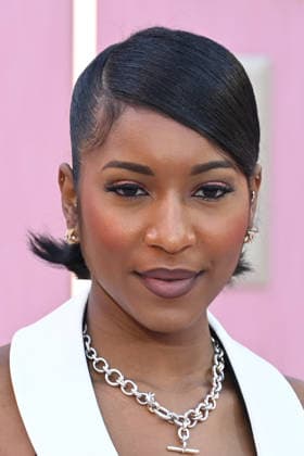 Entertainment Bilder des Tages #2 Premiere mondiale de la serie Office Romance a Los Angeles LOS ANGELES, CALIFORNIA MAY 26 Carlacia Grant at the world premiere of Netflix s Office Romance at The Egyptian Theatre Hollywood on May 26, 2026 in Los Angeles, California Credit Michael Mattes AdMedia 456806 2026 05 26 Los Angeles Etats Unis  Copyright: xAdMediax STAR_456806_048