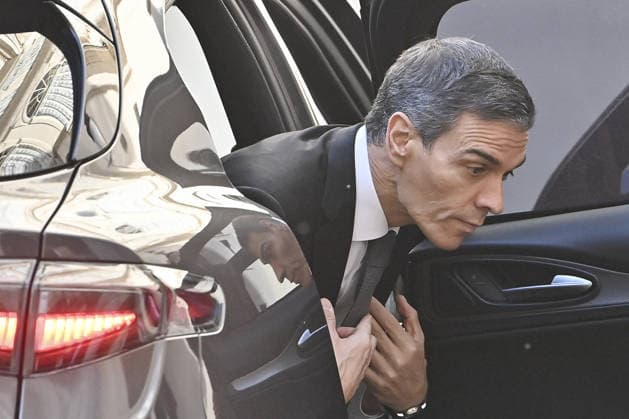 Pedro Sanchez at the Vatican to meet Pope Leo XIV VATICAN CITY, VATICAN, MAY 27: Spain’s Prime Minister Pedro Sanchez arrives in St. Damaso courtyard for his meetings with Pope Leo XIV and with Vatican Secretary of State Cardinal Pietro Parolin, at the Vatican, on May 27, 2026. Isabella Bonotto Anadolu Vatican City Vatican. Editorial use only. Please get in touch for any other usage.  Copyright: x2026xAnadoluxIsabellaxBonottox