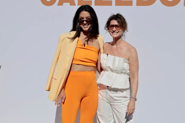 Rebecca Mir und Marlene Lufen beim Calzedonia Summer Club im Beach Club km68 . Köln, 26.05.2026 *** Rebecca Mir and Marlene Lufen at the Calzedonia Summer Club at Beach Club km68 Cologne, 26 05 2026 Foto:xR.xSchmiegeltx xFuturexImagex calzedonia_6553
