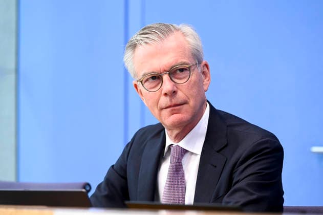 ABB BPK-GUTACHTEN - Prof. Dr. Martin Werding Bericht zum Thema Vorstellung des Fruehjahrsgutachten 2026-Sachverstaendigenrat zur Begutachtung der gesamtwirtschaftlichen Entwicklung auf der BPK Bundespressekonferenz in Berlin am 27.05.2026 Berlin Deutschland *** ABB BPK GUTACHTEN Prof Dr Martin Werding Report on the presentation of the 2026 Spring Report of the German Council of Economic Experts at the BPK Federal Press Conference in Berlin on 27 05 2026 Berlin Germany