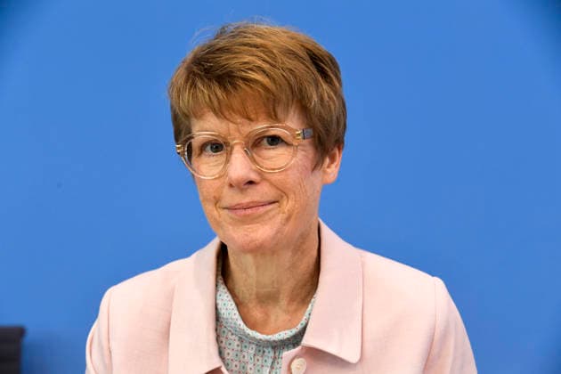 ABB BPK-GUTACHTEN - Prof. Dr. Veronika Grimm Bericht zum Thema Vorstellung des Fruehjahrsgutachten 2026-Sachverstaendigenrat zur Begutachtung der gesamtwirtschaftlichen Entwicklung auf der BPK Bundespressekonferenz in Berlin am 27.05.2026 Berlin Deutschland *** ABB BPK GUTACHTEN Prof Dr Veronika Grimm Report on the presentation of the 2026 Spring Report of the German Council of Economic Experts at the BPK Federal Press Conference in Berlin on 27 05 2026 Berlin Germany