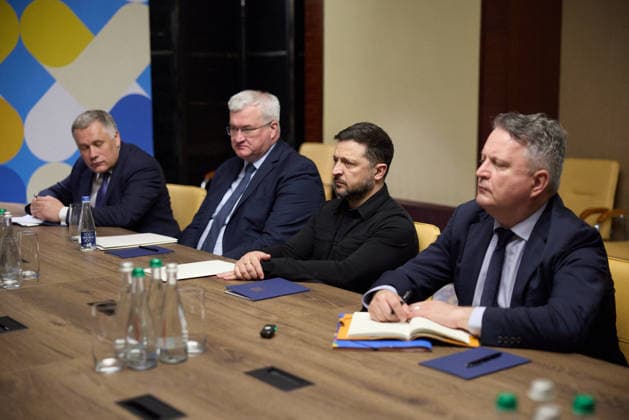 Le Havre Mayor Edouard Philippe meets with President Volodymyr Zelensky in Kiev, Ukraine on May 26, 2026 Ukraine Presidency via Bestimage Edouard Philippe meets with President Volodymyr Zelensky in kyiv, Ukraine on May 26, 2026 Ukraine  Copyright: xUkrainexPresidencyxviaxBestimagexUkrainexPresidencyxviaxBestimagex