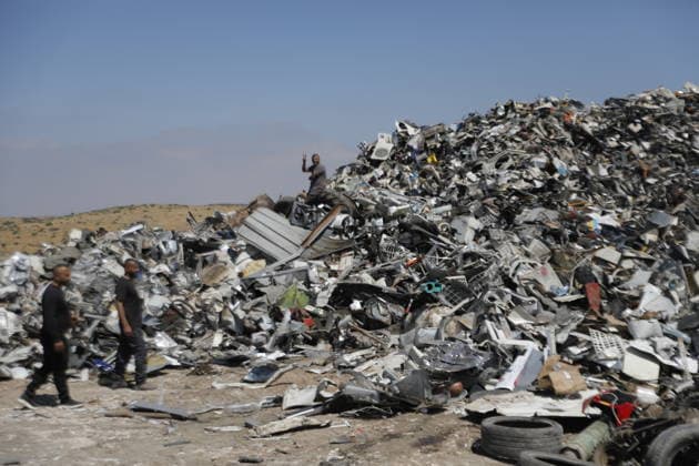 Israeli forces demolish iron recycling facilities west of Hebron Israeli military bulldozers demolish two iron recycling facilities in the town of Idhna, west of the West Bank city of Hebron, on May 27, 2026, after Israeli forces raided the area and deployed around the sites, according to local sources. The demolition comes amid difficult economic conditions in the area, leading to the suspension of operations at the facilities and affecting workers and their sources of income. Photo by Mamoun Wazwaz apaimages Hebron West Bank Palestinian Territory 270526_Hebron_MW_01(3) Copyright: xapaimagesxMamounxWazwazx xapaimagesx