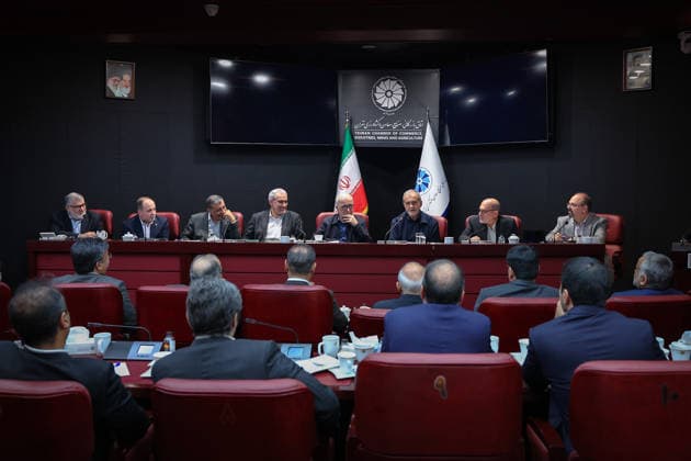 Iranian President Masoud Pezeshkian TEHRAN, IRAN - MAY 27: (----EDITORIAL USE ONLY – MANDATORY CREDIT - IRANIAN PRESIDENCY HANDOUT - NO MARKETING NO ADVERTISING CAMPAIGNS - DISTRIBUTED AS A SERVICE TO CLIENTS----) Iranian President Masoud Pezeshkian meets with members of the Tehran Chamber of Commerce in Tehran, Iran on May 27, 2026. Iranian Presidency Anadolu Tehran Iran. Editorial use only. Please get in touch for any other usage.  Copyright: x2026xAnadoluxIranianxPresidencyx