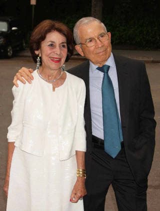 **FILE PHOTO** Donald Newhouse Has Passed Away. Donald Newhouse and wife Susan Newhouse attend The Fresh Air Fund s Annual Spring Gala honoring American Heroes at Tavern On the Green in New York City on June 4, 2009. Photo Copyright: xx