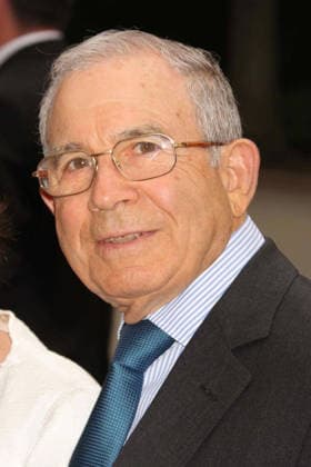 **FILE PHOTO** Donald Newhouse Has Passed Away. Donald Newhouse attends The Fresh Air Fund s Annual Spring Gala honoring American Heroes at Tavern On the Green in New York City on June 4, 2009. Photo Copyright: xx
