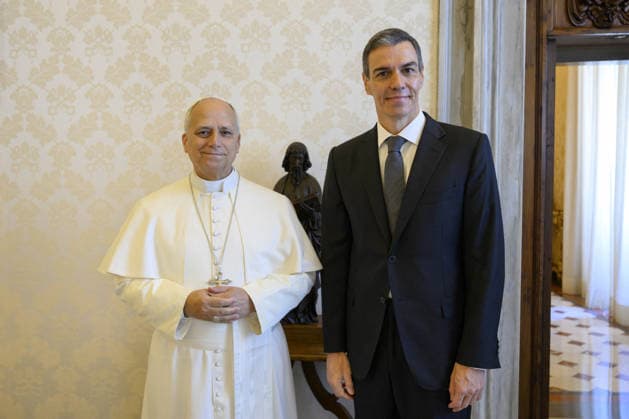Pope Leo XIV Meets Pedro Sanchez Perez-Castejon - Vatican Pope Leo XIV receives the Prime Minister of Spain, Pedro Sanchez Perez-Castejon, in the Vatican on May 27, 2026. Photo by (EV) Simone Risoluti Vatican Media ABACAPRESS.COM Vatican Vatican (or Holy See)  Copyright: xABACAx