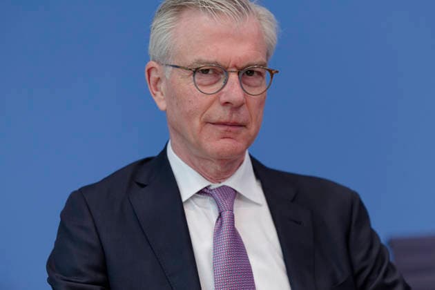 Wirtschaftsweise stellen Frühjahrsgutachten vor 2026-05-27 Deutschland, Berlin Bundespressekonferenz: Der Sachverständigenrat zur Begutachtung der gesamtwirtschaftlichen Entwicklung präsentiert sein Frühjahrsgutachten 2026. Im Bild Prof. Dr. Martin Werding. *** Economists present their Spring Report 2026 05 27 Germany, Berlin Federal Press Conference The German Council of Economic Experts presents its Spring Report 2026 In the picture Prof Dr Martin Werding