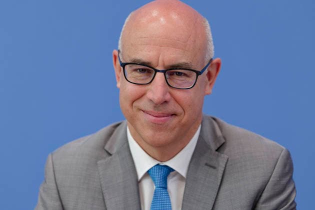 Wirtschaftsweise stellen Frühjahrsgutachten vor 2026-05-27 Deutschland, Berlin Bundespressekonferenz: Der Sachverständigenrat zur Begutachtung der gesamtwirtschaftlichen Entwicklung präsentiert sein Frühjahrsgutachten 2026. Im Bild Prof. Dr. Gabriel Felbermayr, Ph.D. *** The German Council of Economic Experts presents its Spring Report 2026 05 27 Germany, Berlin Federal Press Conference The German Council of Economic Experts presents its Spring Report 2026 In the picture Prof Dr Gabriel Felbermayr, Ph D