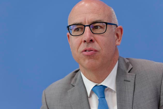 Wirtschaftsweise stellen Frühjahrsgutachten vor 2026-05-27 Deutschland, Berlin Bundespressekonferenz: Der Sachverständigenrat zur Begutachtung der gesamtwirtschaftlichen Entwicklung präsentiert sein Frühjahrsgutachten 2026. Im Bild Prof. Dr. Gabriel Felbermayr, Ph.D. *** The German Council of Economic Experts presents its Spring Report 2026 05 27 Germany, Berlin Federal Press Conference The German Council of Economic Experts presents its Spring Report 2026 In the picture Prof Dr Gabriel Felbermayr, Ph D