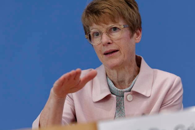 Wirtschaftsweise stellen Frühjahrsgutachten vor 2026-05-27 Deutschland, Berlin Bundespressekonferenz: Der Sachverständigenrat zur Begutachtung der gesamtwirtschaftlichen Entwicklung präsentiert sein Frühjahrsgutachten 2026. Im Bild Prof. Dr. Veronika Grimm. *** Economists present their Spring Report 2026 05 27 Germany, Berlin Federal Press Conference The German Council of Economic Experts presents its Spring Report 2026 In the picture Prof Dr Veronika Grimm