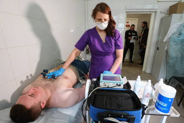 RUSSIA, MOSCOW REGION - MAY 27, 2026: A man undergoes a medical examination at the Moscow Region s recruitment center for contract military service in Balashikha, east of Moscow. Sergei Karpukhin TASS  93094631