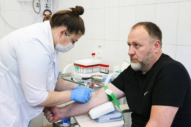 RUSSIA, MOSCOW REGION - MAY 27, 2026: A man undergoes a medical examination at the Moscow Region s recruitment center for contract military service in Balashikha, east of Moscow. Sergei Karpukhin TASS  93094652