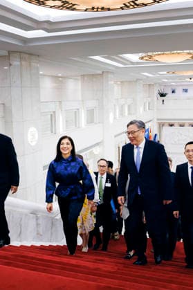 Katherina Reiche (CDU), Bundesministerin fuer Wirtschaft und Energie trifft WANG Wentao, Handelsminister Chinas zu einem Gespraech in Peking, 27.05.2026. Fotografiert im Auftrag des Bundesministerium fuer Wirtschaft und Energie (BMWE) Peking China *** Katherina Reiche CDU , Federal Minister for Economic Affairs and Energy meets WANG Wentao, Minister of Commerce of China for talks in Beijing, 27 05 2026 Photographed on behalf of the Federal Ministry for Economic Affairs and Energy BMWE Beijing China Copyright: xFelixxZahn BMWEx