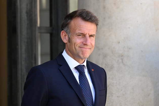 Emmanuel Macron recoit le Premier ministre de la Bulgarie Roumen Radev a lElysee The French President Emmanuel Macron and M Roumen Radev, Prime minister of Bulgaria at the Elysee Palace on Friday, April 17, 2026 456816 2026 05 27 Paris France Macron, Emmanuel  Copyright: xL.Urmanx xStarfacex STAR_456816_006