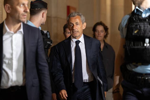 Last day of the Libyan financing appeal trial - Paris French former president Nicolas Sarkozy comes back from a lunch break on the last day of his appeal trial over charges he had sought Libyan financing for his 2007 election, at the Palais de Justice courthouse in Paris on May 27, 2026. Photo by Raphael Lafargue ABACAPRESS.COM Paris France  Copyright: xLafarguexRaphael ABACAx
