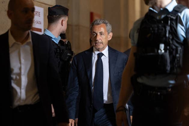 Last day of the Libyan financing appeal trial - Paris French former president Nicolas Sarkozy comes back from a lunch break on the last day of his appeal trial over charges he had sought Libyan financing for his 2007 election, at the Palais de Justice courthouse in Paris on May 27, 2026. Photo by Raphael Lafargue ABACAPRESS.COM Paris France  Copyright: xLafarguexRaphael ABACAx
