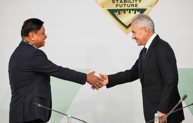 RUSSIA, MOSCOW REGION - MAY 27, 2026: Russian Security Council Secretary Sergei Shoigu (R) and Union Minister of the President s Office, National Security Adviser to the President of Myanmar Tin Aung San shake hands during a meeting on the sidelines of the 1st International Security Forum Russia  - ZUMAt113 20260527_zaa_t113_348 Copyright: xSergeixSavostyanovx