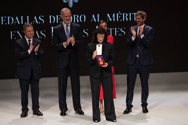 King Felipe and Queen Letizia, the President of Castilla La Mancha, Emiliano García Page, and the Minister of Culture, Ernest Urtasun, with the visual effects supervisor Laura Pedro Albiol during the official ceremony for the presentation of the awards and the subsequent family photo with all the winners, inside the Catedral Primada de Santa María, on May 27th, 2026, in Toledo, Castilla La Mancha Spain Their Majesties the King and Queen of Spain lead this solemn institutional ceremony to recognize the career, creativity and contribution of the honorees to the enrichment of the countrys artistic, cultural and musical heritage 27 MAY 2026 Juanma Jimé Toledo, Castilla La Mancha Toledo, Castilla La Mancha Spain  Copyright: xJuanmaxJimÃ nezx 7554034