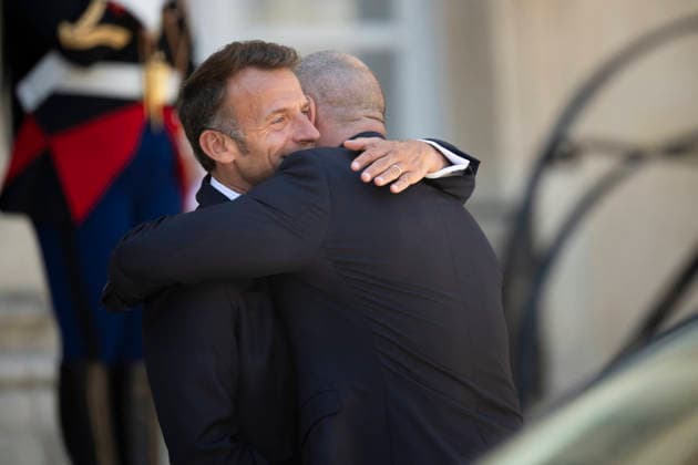 President Macron Meets Bulgaria s PM - Paris France s President Emmanuel Macron welcomes Bulgaria s Prime minister Roumen Radev at the Elysee Palace in Paris on May 27, 2026. Photo by Eliot Blondet ABACAPRESS.COM Paris France France  Copyright: xBlondetxEliot ABACAx