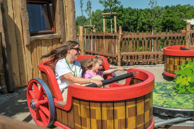 Eröffnung des neuen Themenbereichs Idefix Abenteuerland im Freizeitpark Belantis bei Leipzig. Der familienorientierte Erlebnisbereich rund um die bekannten Asterix-Figuren ist Teil der geplanten Weiterentwicklung des Parks zum zukünftigen Asterix-Park Deutschland. Eröffnung Idefix Abenteuerland *** Opening of the new Idefix Adventureland themed area at the Belantis theme park near Leipzig The family-oriented adventure area based around the well-known Asterix characters is part of the planned further development of the park into the future Asterix Park Germany Opening of Idefix Adventureland