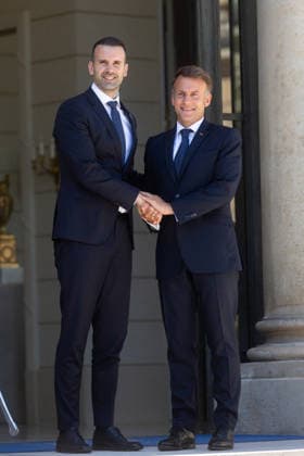Le Président de la République Emmanuel Macron reçoit Milojko Spajic, Premier ministre du Monténégro, au palais de lElysée à Paris, le 27 mai 2026 Tophaine Lebely Bestimage President Emmanuel Macron receives Milojko Spajic, Prime Minister of Montenegro, at the Elysée Palace in Paris, on May 27, 2026 Paris France  Copyright: xTiphainexLebelyx xBestimagexTiphainexLebelyx xBestimagex