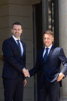 Le Président de la République Emmanuel Macron reçoit Milojko Spajic, Premier ministre du Monténégro, au palais de lElysée à Paris, le 27 mai 2026 Tophaine Lebely Bestimage President Emmanuel Macron receives Milojko Spajic, Prime Minister of Montenegro, at the Elysée Palace in Paris, on May 27, 2026 Paris France  Copyright: xTiphainexLebelyx xBestimagexTiphainexLebelyx xBestimagex