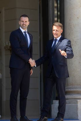 Le Président de la République Emmanuel Macron reçoit Milojko Spajic, Premier ministre du Monténégro, au palais de lElysée à Paris, le 27 mai 2026 Tophaine Lebely Bestimage President Emmanuel Macron receives Milojko Spajic, Prime Minister of Montenegro, at the Elysée Palace in Paris, on May 27, 2026 Paris France  Copyright: xTiphainexLebelyx xBestimagexTiphainexLebelyx xBestimagex
