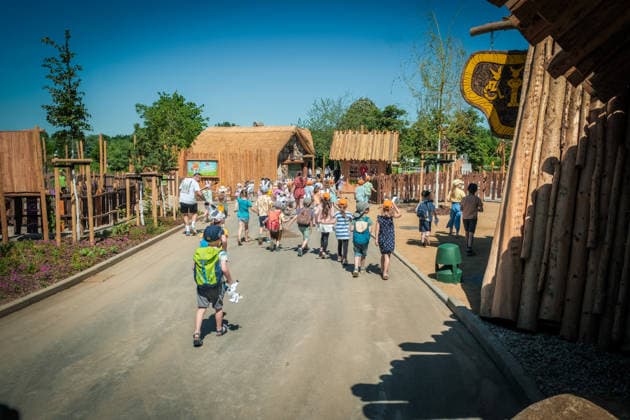 Eröffnung des neuen Themenbereichs Idefix Abenteuerland im Freizeitpark Belantis bei Leipzig. Der familienorientierte Erlebnisbereich rund um die bekannten Asterix-Figuren ist Teil der geplanten Weiterentwicklung des Parks zum zukünftigen Asterix-Park Deutschland. Eröffnung Idefix Abenteuerland *** Opening of the new Idefix Adventureland themed area at the Belantis theme park near Leipzig The family-oriented adventure area based around the well-known Asterix characters is part of the planned further development of the park into the future Asterix Park Germany Opening of Idefix Adventureland