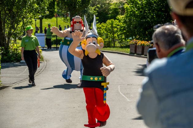 Eröffnung des neuen Themenbereichs Idefix Abenteuerland im Freizeitpark Belantis bei Leipzig. Der familienorientierte Erlebnisbereich rund um die bekannten Asterix-Figuren ist Teil der geplanten Weiterentwicklung des Parks zum zukünftigen Asterix-Park Deutschland. Eröffnung Idefix Abenteuerland *** Opening of the new Idefix Adventureland themed area at the Belantis theme park near Leipzig The family-oriented adventure area based around the well-known Asterix characters is part of the planned further development of the park into the future Asterix Park Germany Opening of Idefix Adventureland