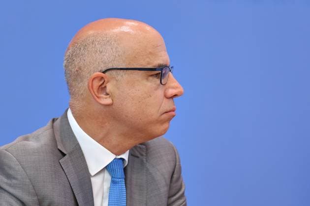 Berlin, Deutschland, 27.05.2026: Bundespressekonferenz: Vorstellung des Frühjahrsgutachten 2026 - Sachverständigenrat zur Begutachtung der gesamtwirtschaftlichen Entwicklung: Gabriel Felbermayr *** Berlin, Germany, 27 05 2026 Federal Press Conference Presentation of the Spring Report 2026 German Council of Economic Experts Gabriel Felbermayr Copyright: xdtsxNachrichtenagenturx dts_120821