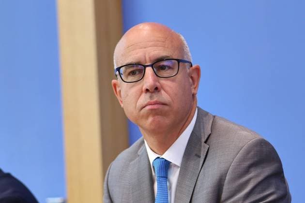 Berlin, Deutschland, 27.05.2026: Bundespressekonferenz: Vorstellung des Frühjahrsgutachten 2026 - Sachverständigenrat zur Begutachtung der gesamtwirtschaftlichen Entwicklung: Gabriel Felbermayr *** Berlin, Germany, 27 05 2026 Federal Press Conference Presentation of the Spring Report 2026 German Council of Economic Experts Gabriel Felbermayr Copyright: xdtsxNachrichtenagenturx dts_120829