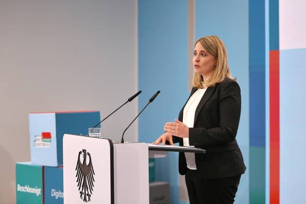Berlin, Deutschland, 27.05.2026: Baumnisterium: Pressestatement zur Modernisierung des Städtebau- und Raumordnungsrechts: Bundesministerin für Wohnen, Stadtentwicklung und Bauwesen Verena Hubertz (SPD) *** Berlin, Germany, 27 05 2026 Baumnisterium Press statement on the modernization of urban development and spatial planning law Federal Minister of Housing, Urban Development and Building Verena Hubertz SPD Copyright: xdtsxNachrichtenagenturx dts_120848