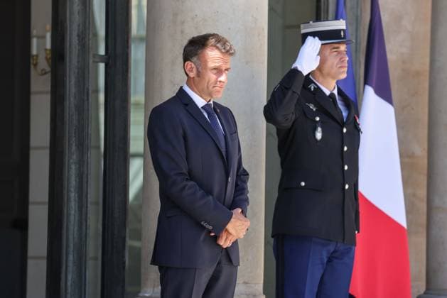 Paris, France le 27 mai 2026 - Le President de la Republique Emmanuel Macron recoit M. Milojko Spajic, Premier ministre du Montenegro au Palais de l Elysee - The President of the Republic Emmanuel Macron receives Mr. Milojko Spajic, Prime Minister of Montenegro at the Elysee Palace  Copyright: xSebastienxTOUBONx