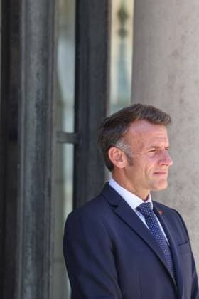 Paris, France le 27 mai 2026 - Le President de la Republique Emmanuel Macron recoit M. Milojko Spajic, Premier ministre du Montenegro au Palais de l Elysee - The President of the Republic Emmanuel Macron receives Mr. Milojko Spajic, Prime Minister of Montenegro at the Elysee Palace  Copyright: xSebastienxTOUBONx