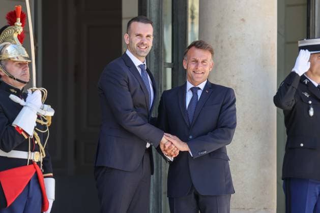 Paris, France le 27 mai 2026 - Le President de la Republique Emmanuel Macron recoit M. Milojko Spajic, Premier ministre du Montenegro au Palais de l Elysee - The President of the Republic Emmanuel Macron receives Mr. Milojko Spajic, Prime Minister of Montenegro at the Elysee Palace  Copyright: xSebastienxTOUBONx