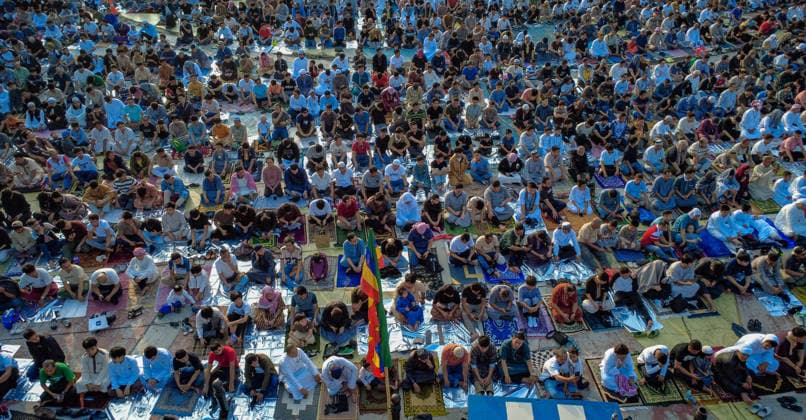 Philippines: Thousands Gather in Quezon City for Eid’l Adha Celebration Thousands of Muslim devotees gather at the Quezon Memorial Circle in Quezon City, to celebrate Eid’l Adha, or the Feast of Sacrifice, one of Islam’s holiest observances marked by prayers, reflection, and communal gatherings. - Philippines Copyright: EddxCastro