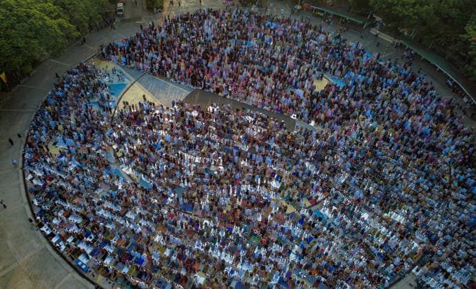 Philippines: Thousands Gather in Quezon City for Eid’l Adha Celebration Thousands of Muslim devotees gather at the Quezon Memorial Circle in Quezon City, to celebrate Eid’l Adha, or the Feast of Sacrifice, one of Islam’s holiest observances marked by prayers, reflection, and communal gatherings. - Philippines Copyright: EddxCastro
